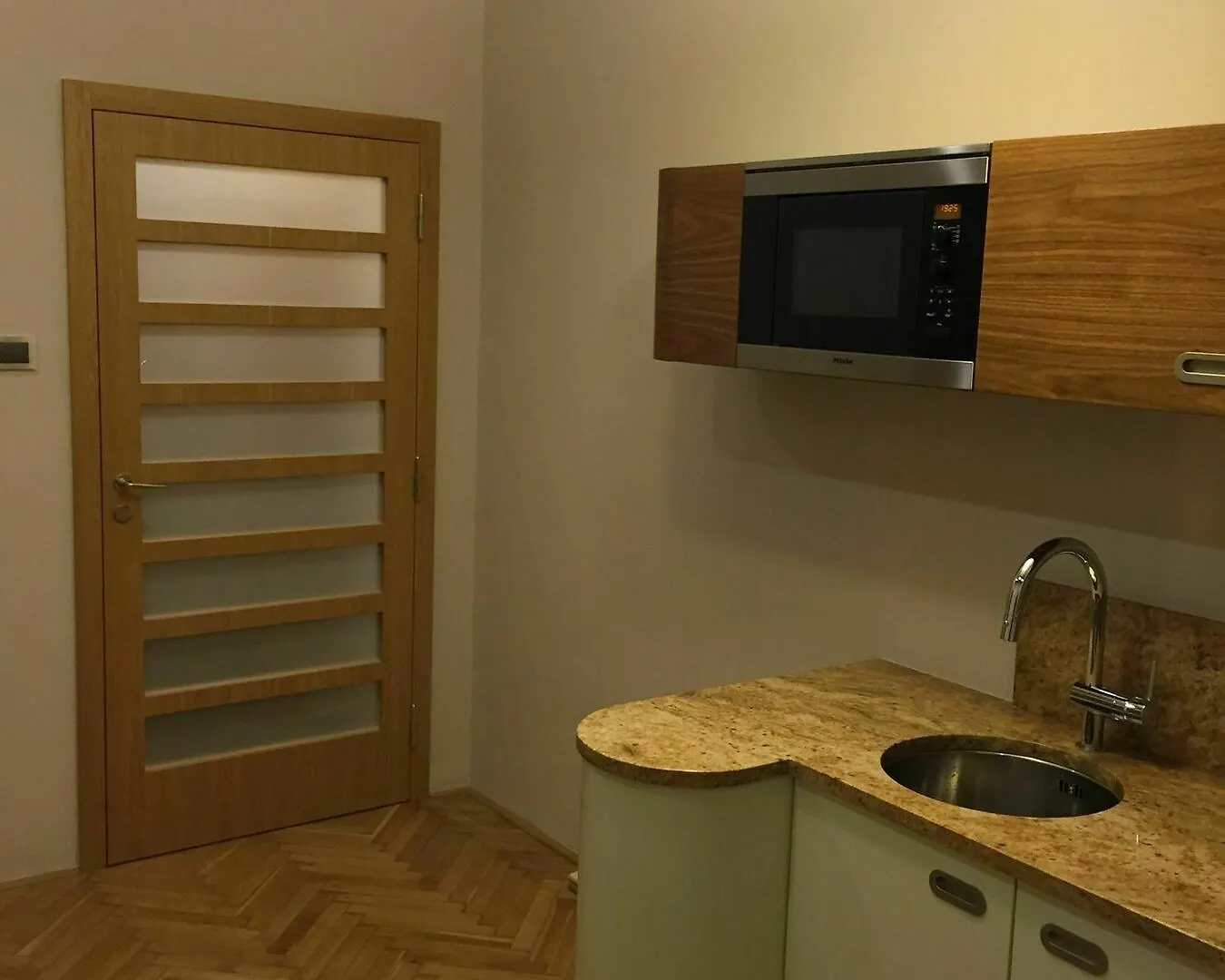Apartment Ostrovni Praag 0*,